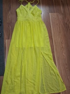 No Boundaries Yellow Lace Halter Maxi Dress